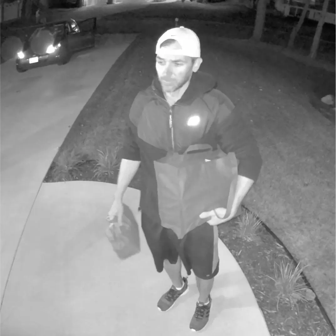 Night vision image of a food delivery